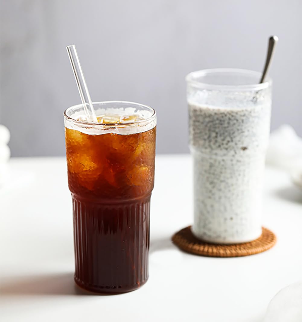 22 oz High Borosilicate Clear Glass Cups with Lids and Straws, Pack of 2 V90260