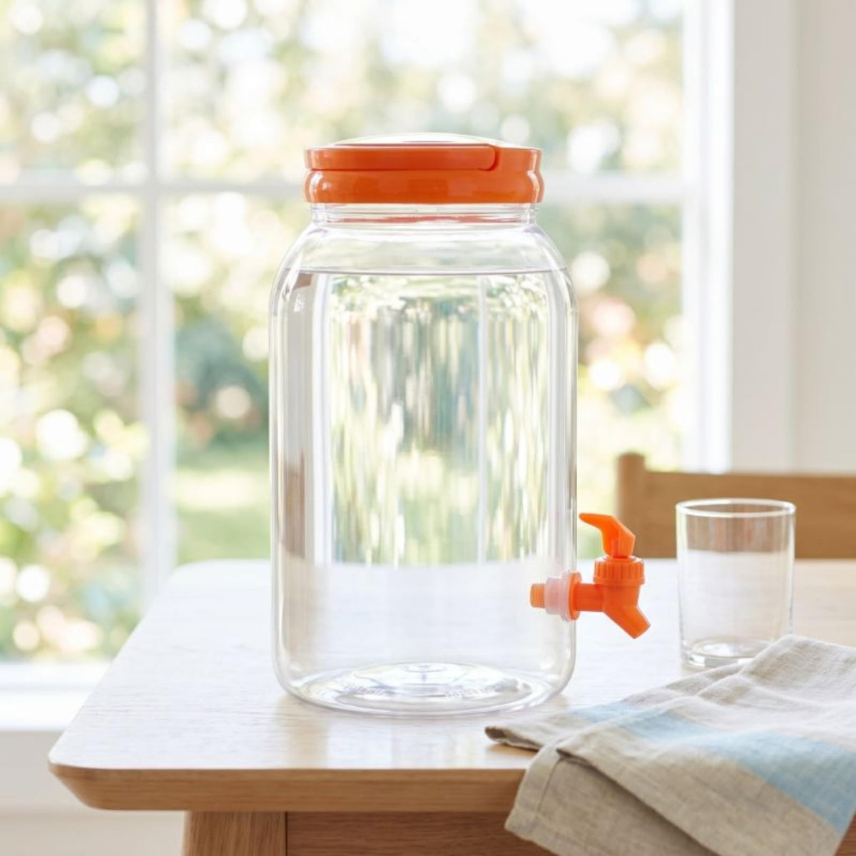 Clear 3.8L Beverage Dispenser with Spigot F696301