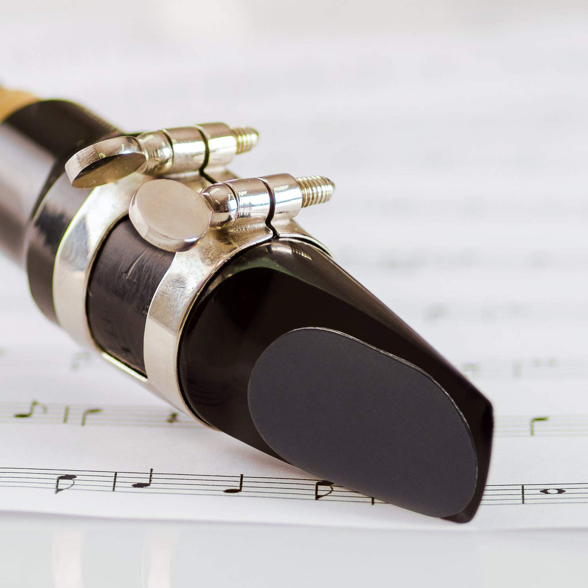 32 Pieces 0.8 mm Saxophone and Clarinet Mouthpiece Cushion Black L606