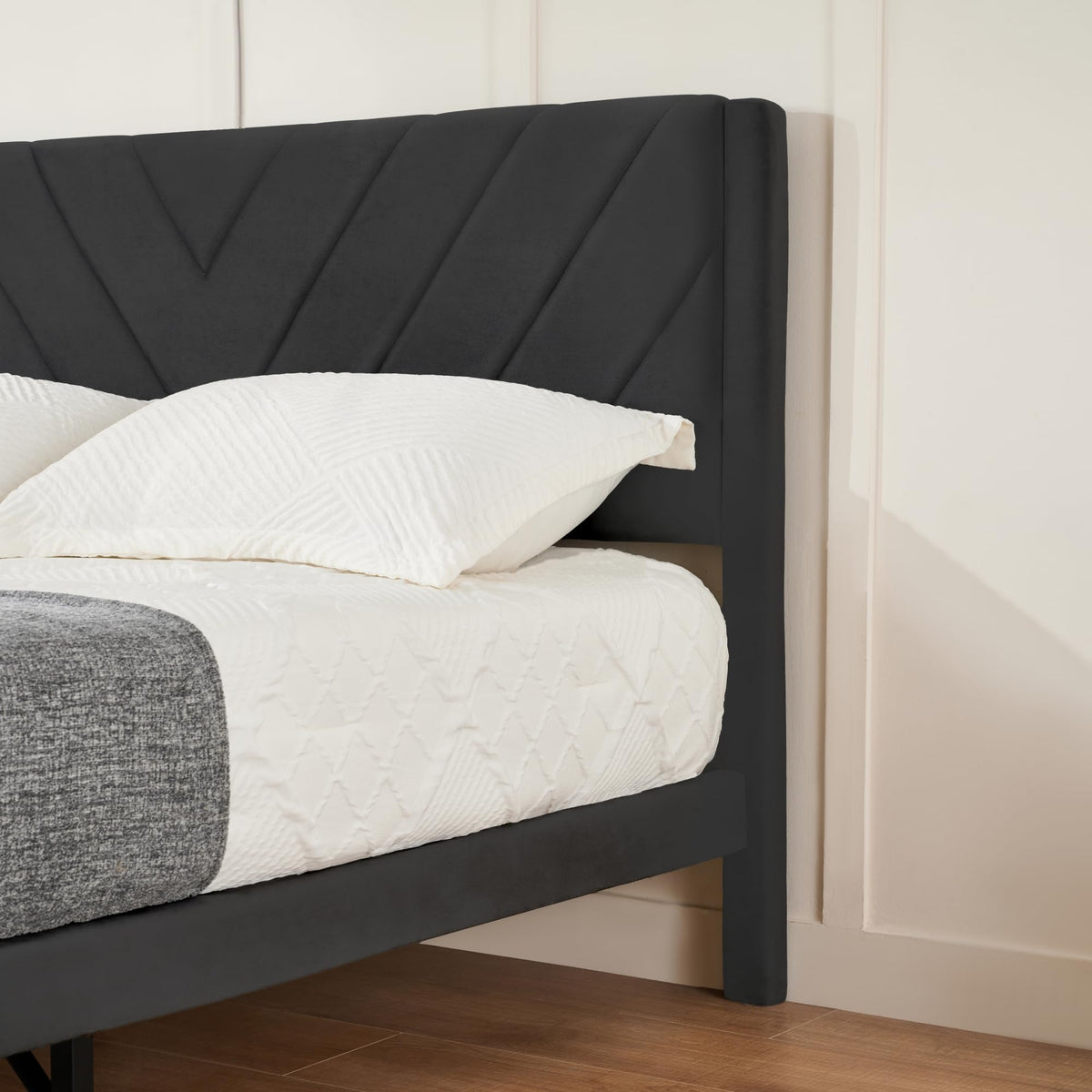 Queen Size Velvet Platform Bed Frame with Headboard L359689