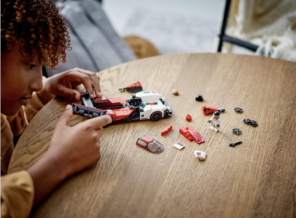 Model Car Building Kit O73325