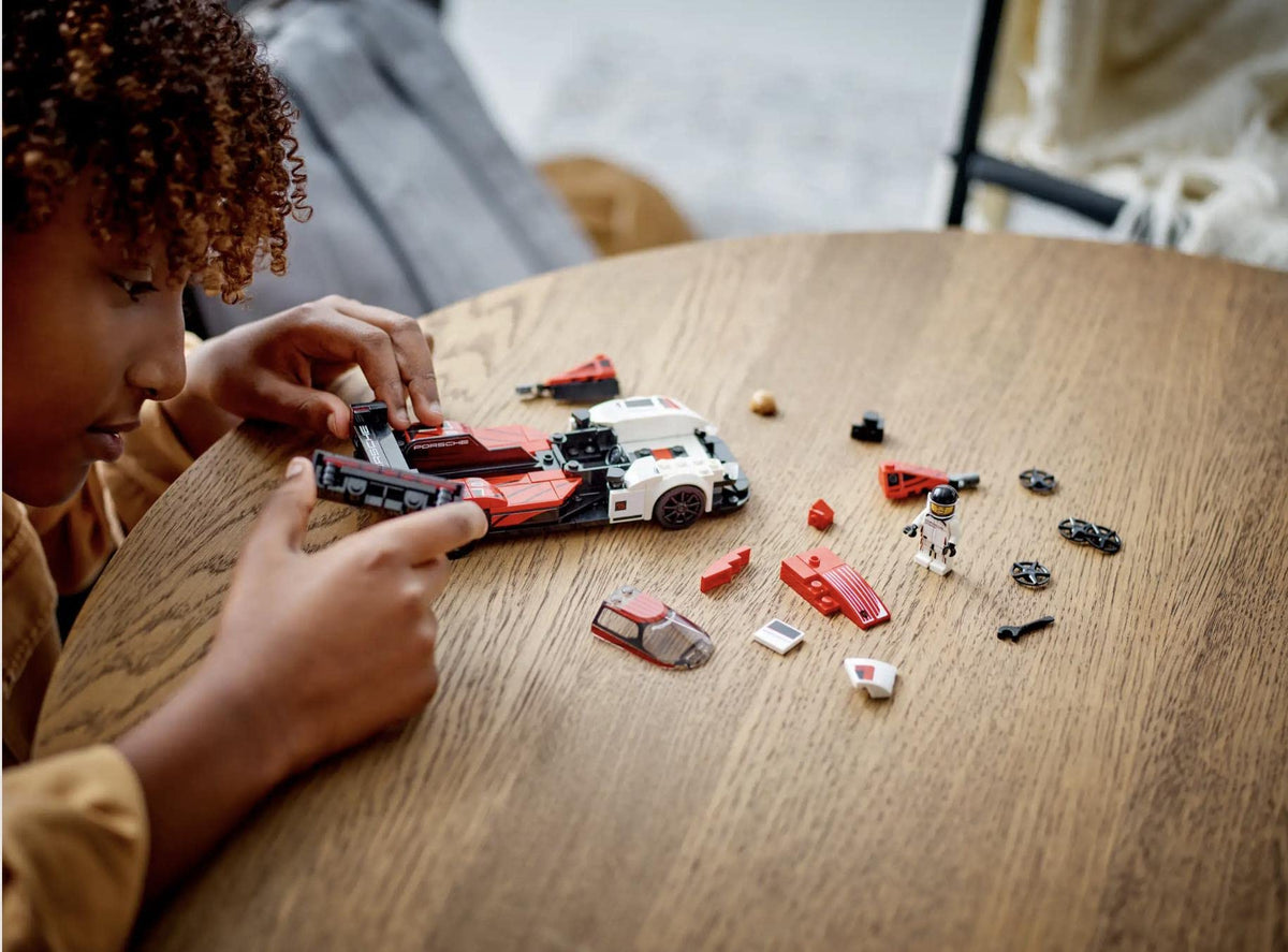 Model Car Building Kit O73325