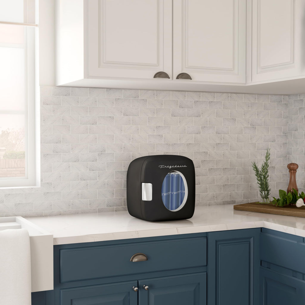 Black 9L Mini Fridge G5763