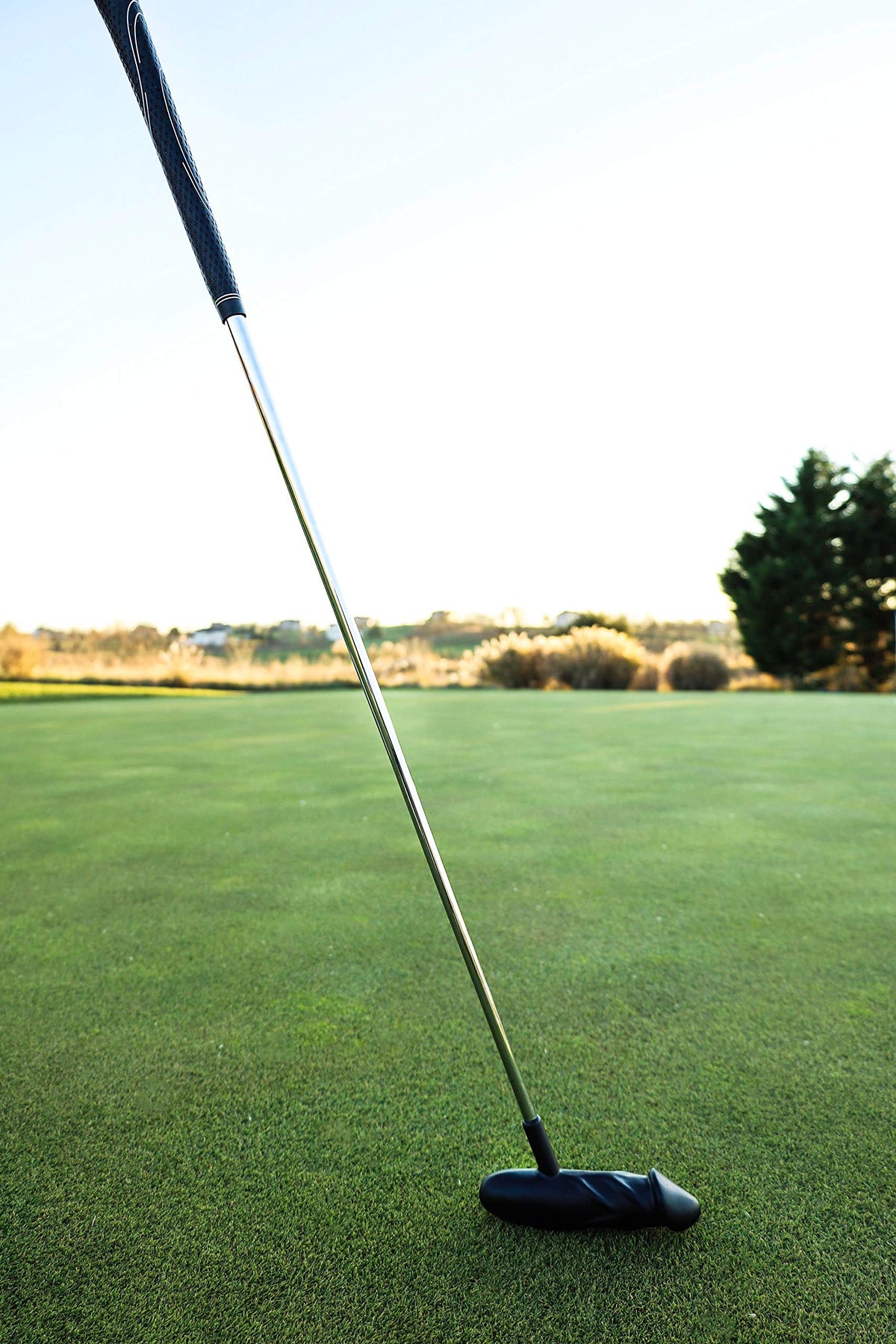 Classic Black & White Golf Putter with Graphite Shaft E7564